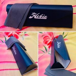 Hobie Collapsible Triangle Eyeglass Case & Cloth